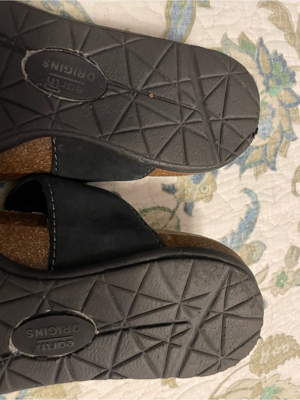 Earth Origins Black Suede Adjustable Sport Sandals 8 M - Picture 3 of 4